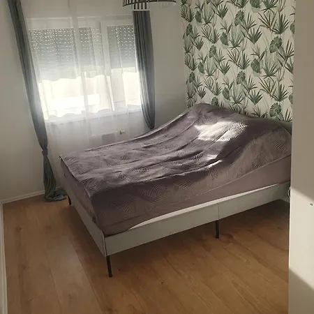 Nova Wozownia Free Parking Лешно